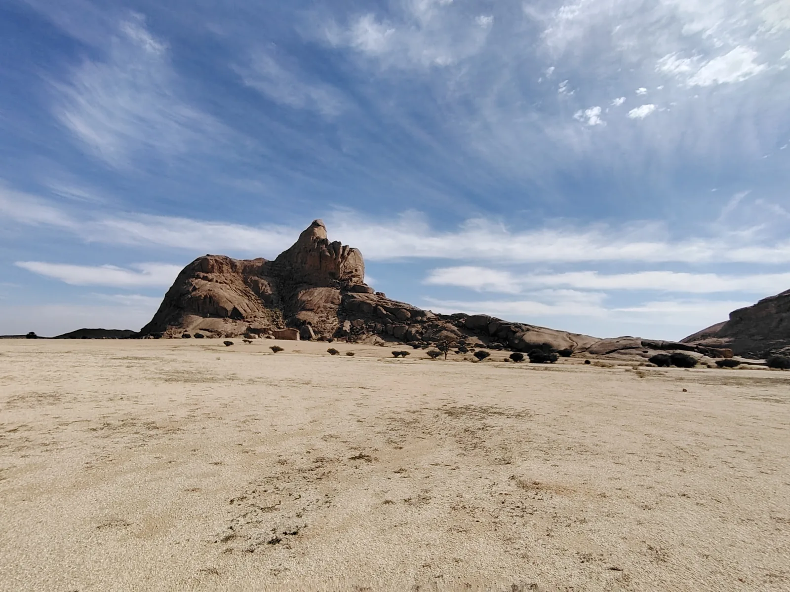 Qatan Mountains Caravan Parking